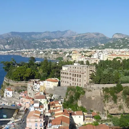 Apartment A Pochi Passi Dal Mare Di Di Sorrento *