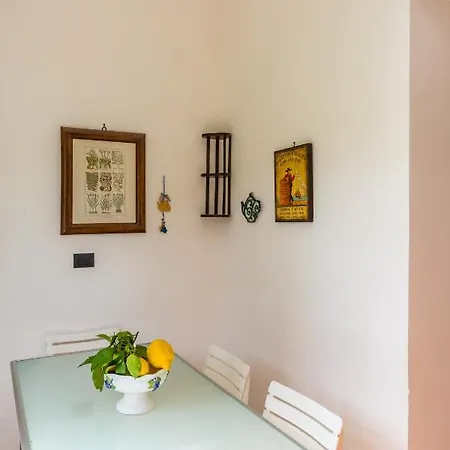 Apartment A Pochi Passi Dal Mare Di Di Sorrento